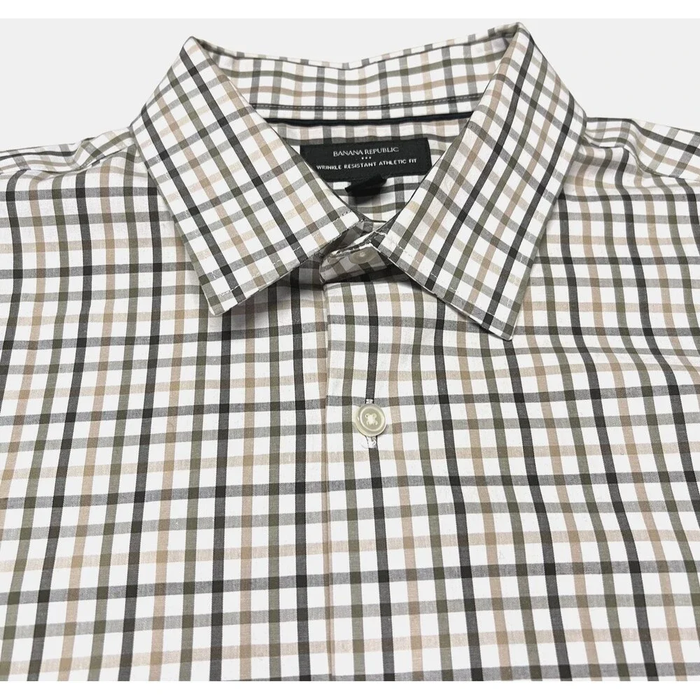 Banana Republic Men's Wrinkle Resistant Athletic Fit Dress Shirt Size Medium